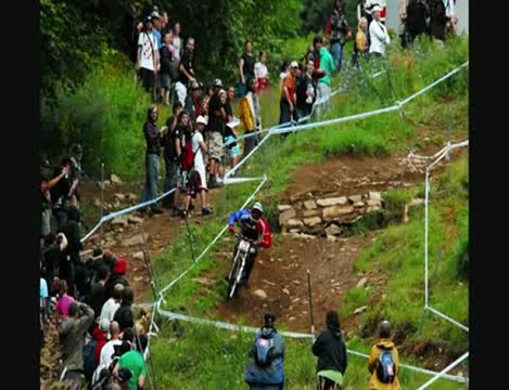 2009 World Cup UCI Downhill Mountain Bike Mont Sainte Anne photoslide show