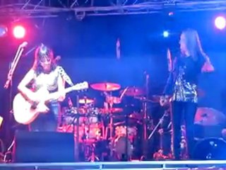 Nicole feat Javiera Parra & Imposibles  "Humedad"