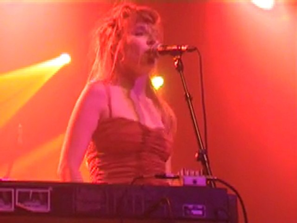 Parlor Snakes "don't want Ur love" in Pigalle