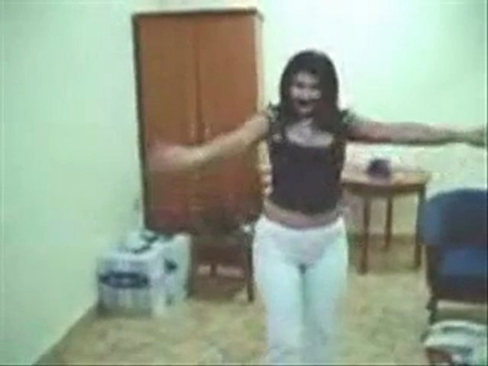 Hot Arab Girl Dancing