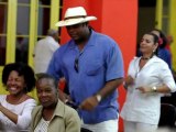 Un groupe de musiciens aveugles en concert à La Havane