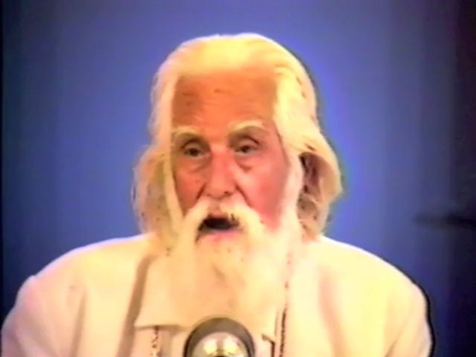 Omraam Mikhaël Aïvanhov : L'esprit de l'homme contient tout