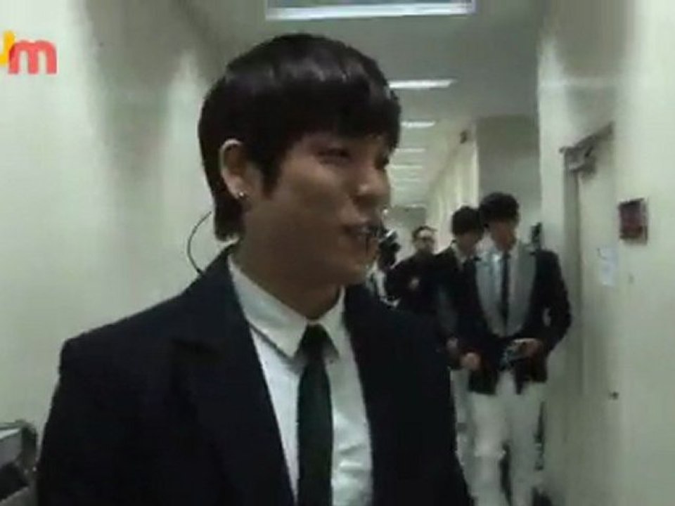 [110219] 2AM at MDMF - Backstage