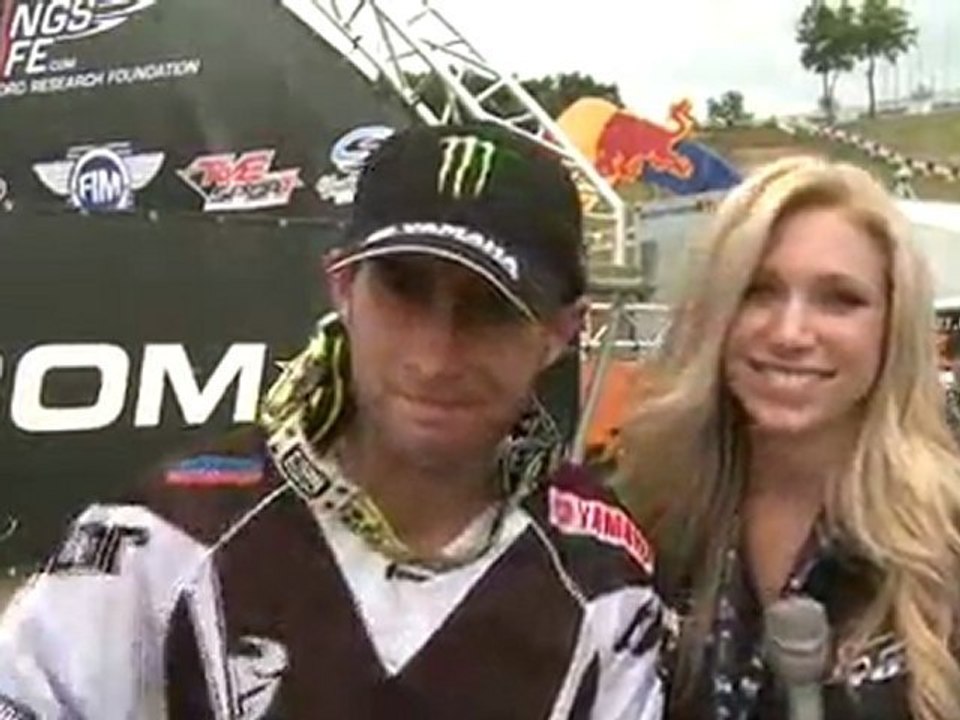 Slow Motion - a few scenes from the 2008 French Motocross Grand Prix