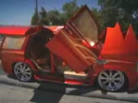 How low CAN she go? Vida Guerra is certainly Livin’ The Low Life ...