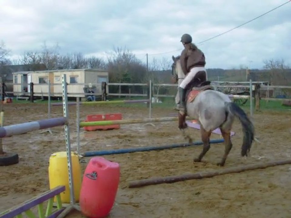 Inès et Khelline saut de puce