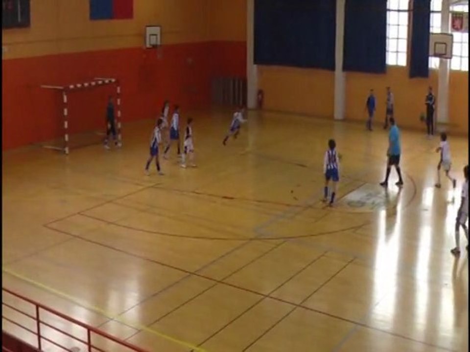 FUTSAL CROIX ROUSSE CALUIRE vs CR ROUSSE 1 20 02 2011