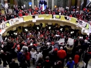 Mass protest in Wisconsin against union-busting bill