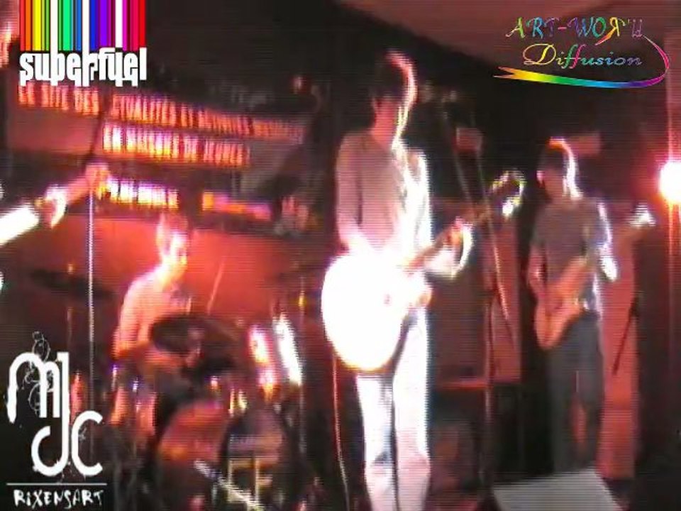 SUPERFUEL live (song 6) 12-2-2011 mjcRixEnSart