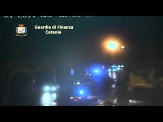 Catania - Per sfuggire alla polizia guida tir contromano