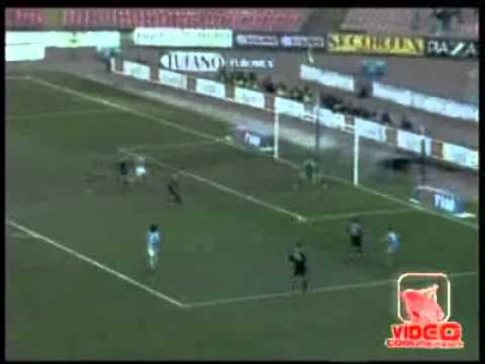 Napoli - Cavani e Sosa battono il Cesena