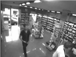 Viareggio - Rapina in una farmacia