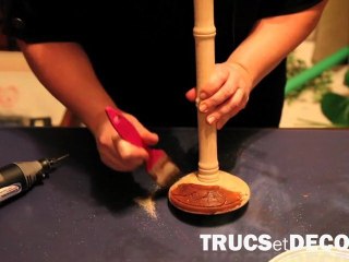 Vieillir du bois et customiser une lampe - TrucsetDeco.com