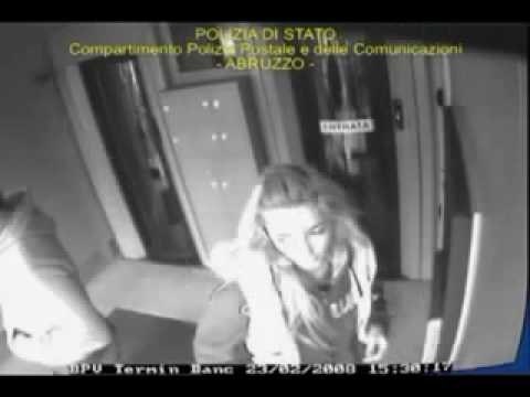 Pescara - Clonavano bancomat, arrestati dalla Polizia Postale