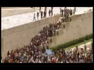 Grecia - Gli scontri di Atene tra manifestanti e forze dell'ordine 4