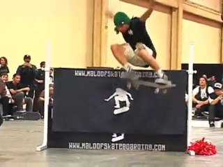 Skate : Aldrin Garcia HIGH ollie world record 45″