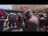Grecia - Scontri nelle strade di Atene tra manifestanti e polizia