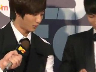 [110219] MDMF - JinWoon and SeulOng - Red Carpet