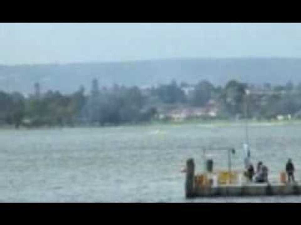 Australia - Precipita l'aereo acrobatico 1