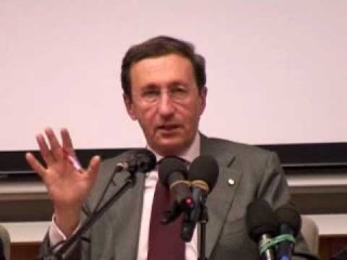 Fini - Ieri rubavano per il partito, oggi per sè