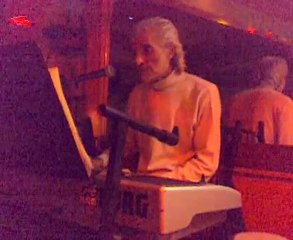 Sevemem    NURİ YÜN