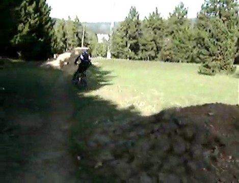 Zona Mondraker en el bikepark de la molina, spain