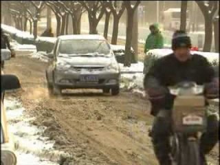 Pechino - Neve, 300 mila spalatori