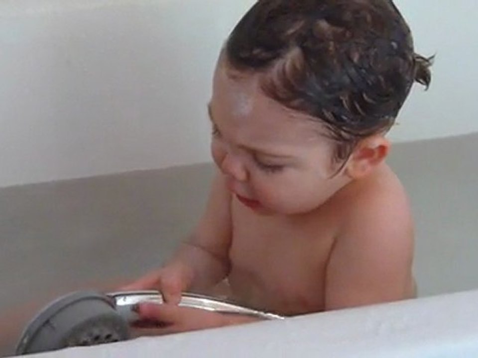 Léon dans son bain