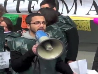 Des salariés du Monde.fr et du Post manifestent