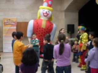 dev palyaço apaçi dansı