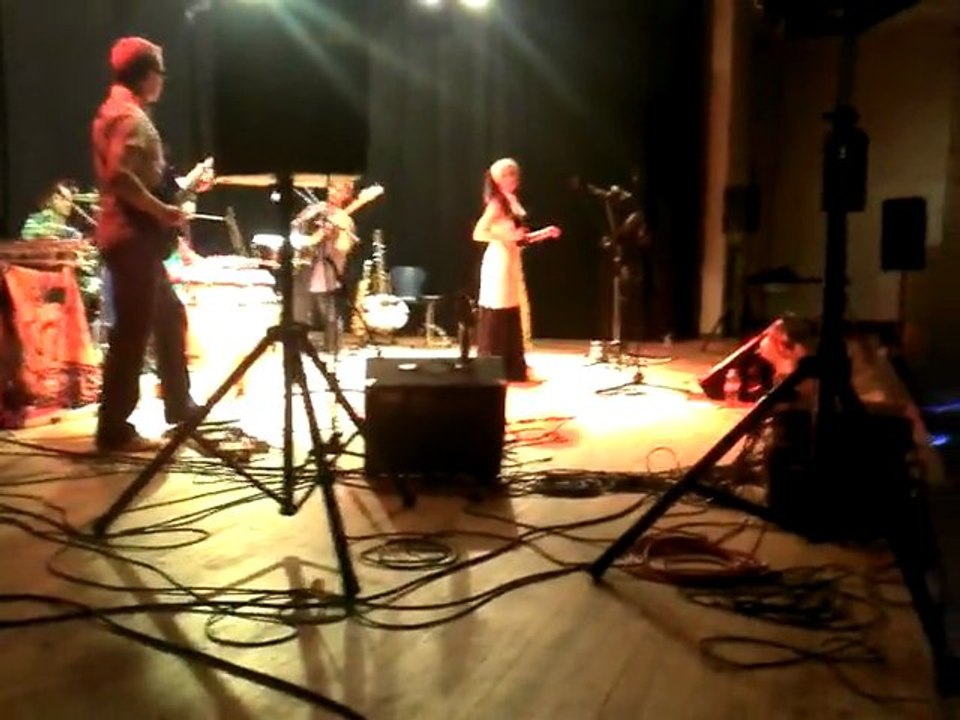 Sista Jahia & Elody Saint - "It Hurts To Be Alone"