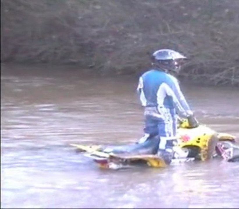 quad dans la mare !!! par Valerie Benaddou