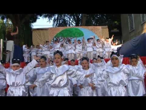 Cesa (CE) - Napule è , recita di fine anno alla scuola dell'infanzia 1