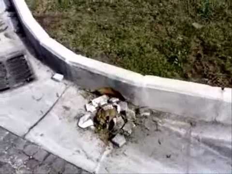 Aversa - Pavimento divelto nel cimitero