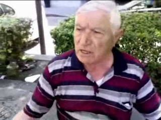 Aversa - Sporcizia in piazza V.Emanuele, protestano pensionati