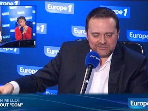 Rire aux éclats devant les écrans plats