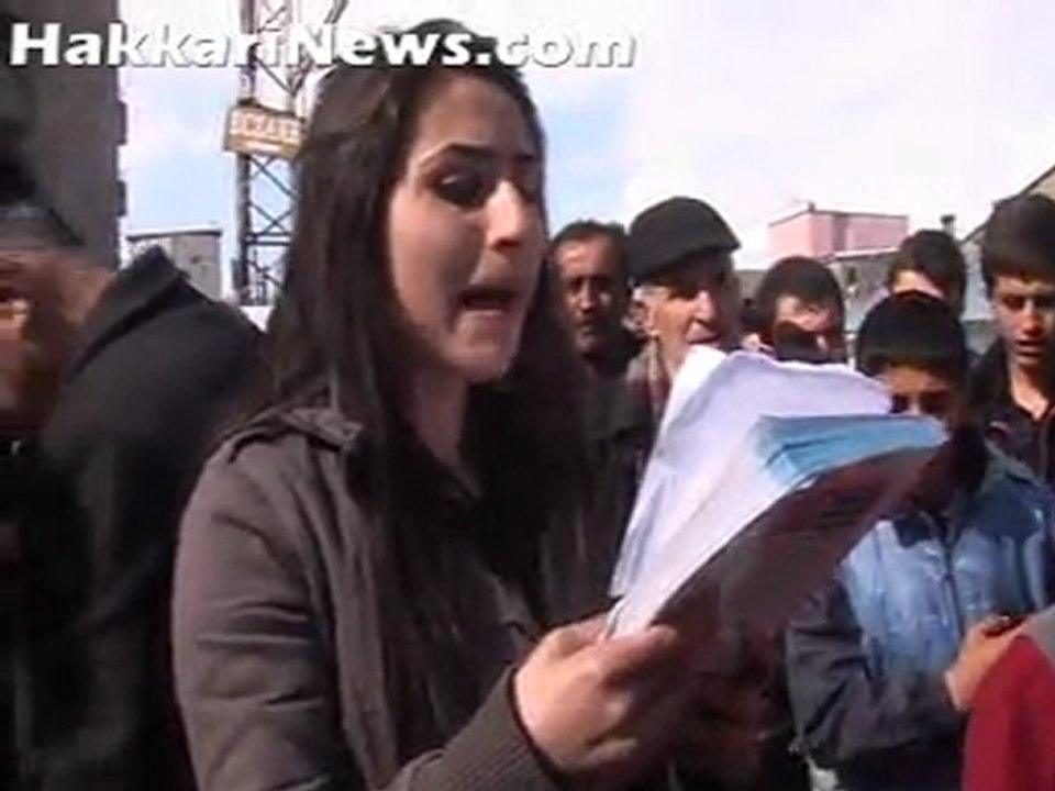 Yüksekova Öğrenci İnsayatifi Yürüyüş Düzenledi