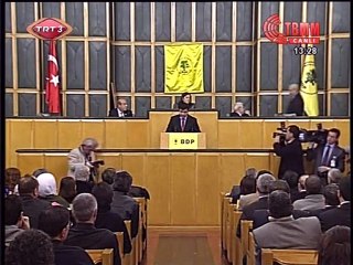 Demirtaş'ın parti grubunda Kürtçe konuşması