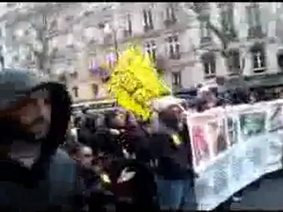 Manifestation contre Loppsy2 04/04 du 12-02-11