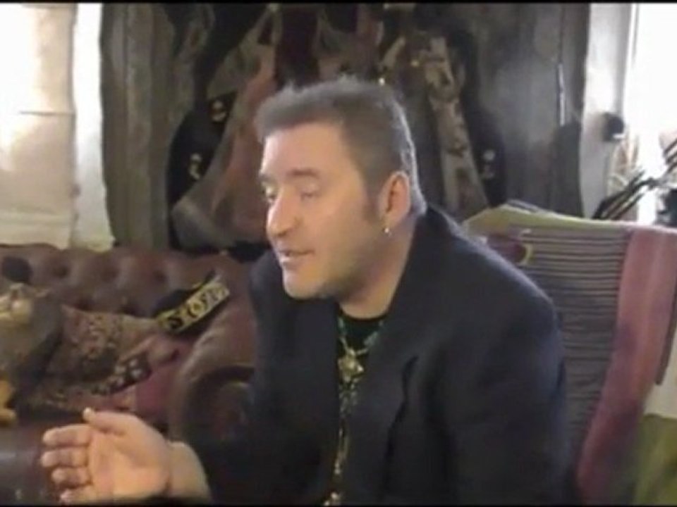 4/4 Le combat de Dieudo et Soral vu par un homme