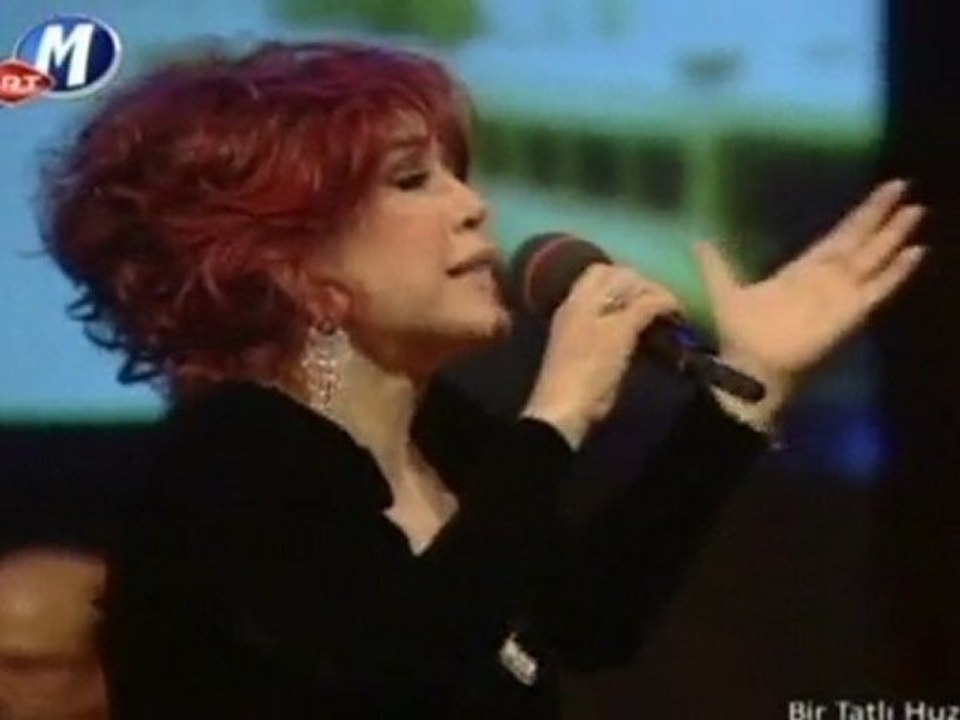 Samime Sanay £££ YANAKLARIN ÇİÇEKTİR