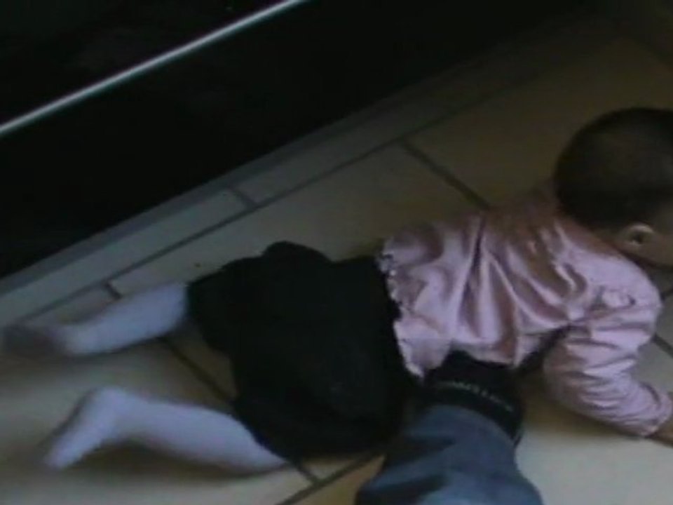 Emmie - rire - chaussette