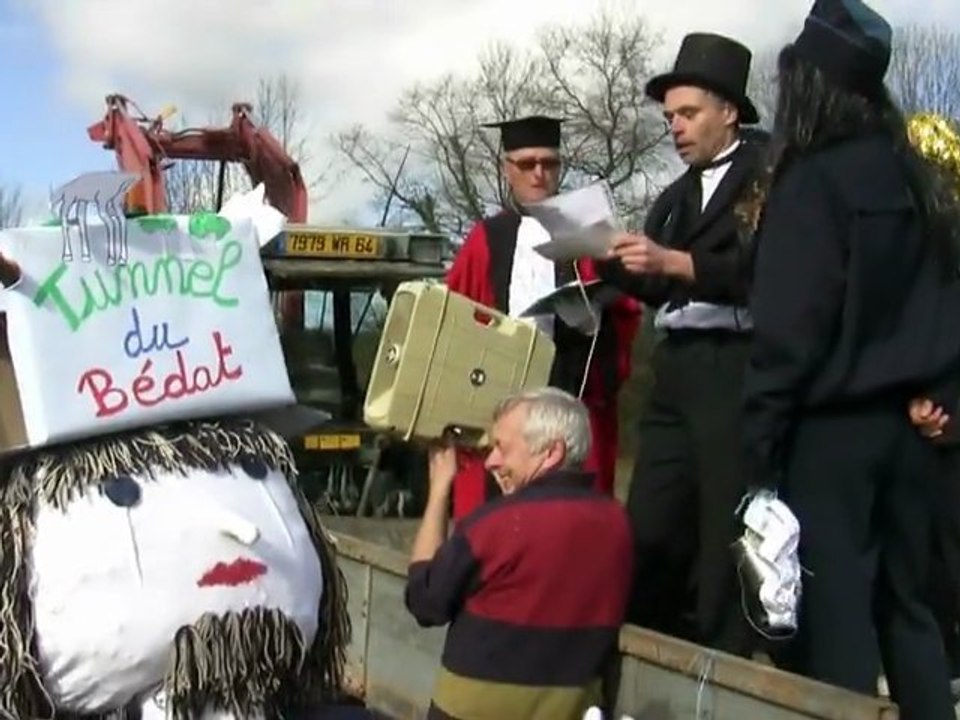 Carnaval Arbus 06 Procés des Zélus de Gauche et de Droite