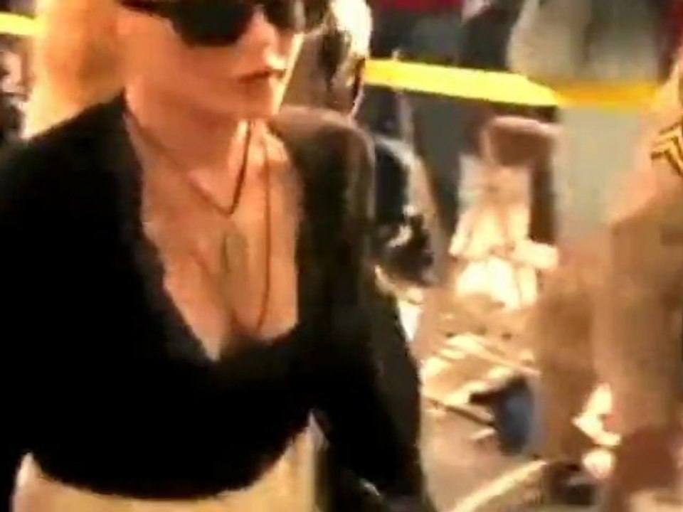 Lindsay Lohan Arrives At Court