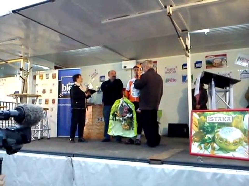 Cérémonie victoire essor basque 2011 Cambo-Cambo