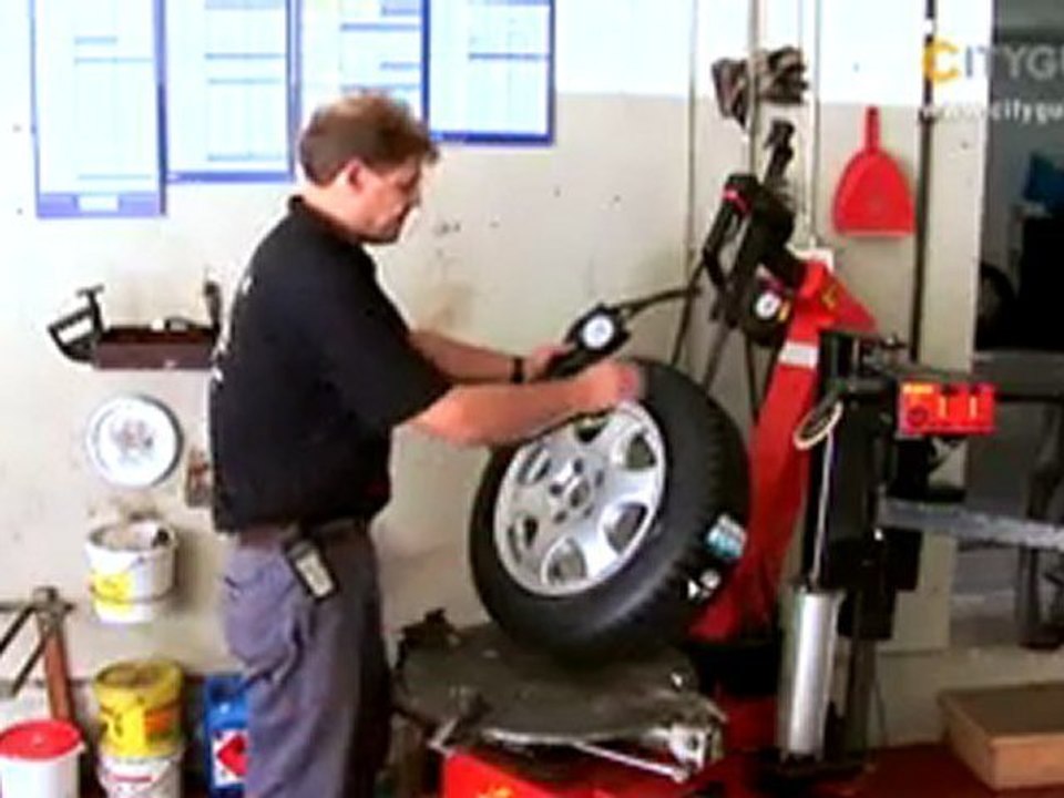 Pneuhandel Thurgau Traktorenpneu Engeli Pneu Engishofen Schweiz