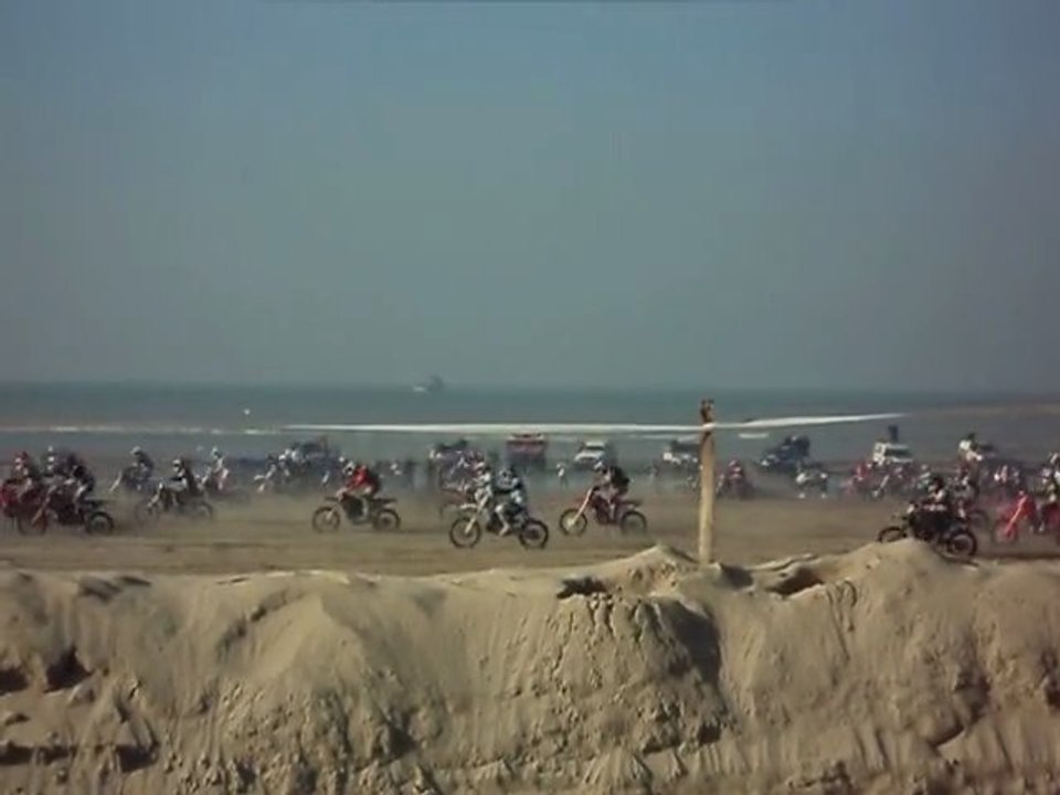 Depart des motos enduro 2011