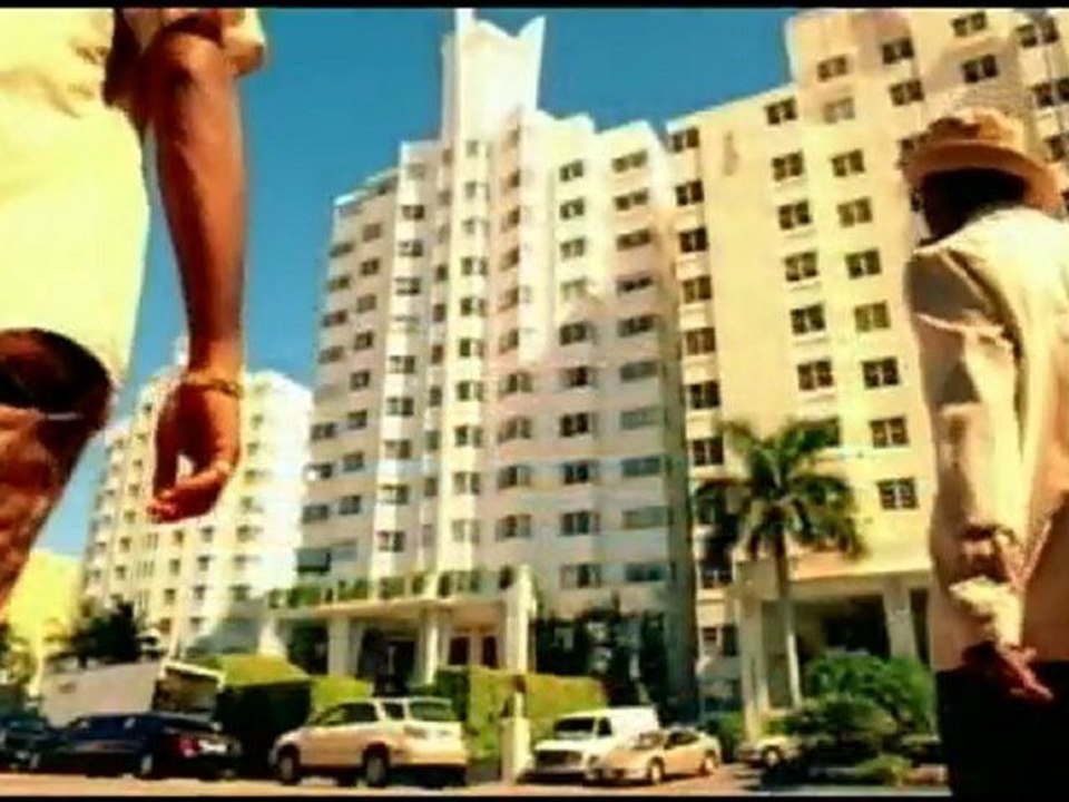 Shaggy Angel featuring Rayvon (Officiel Video Clip)