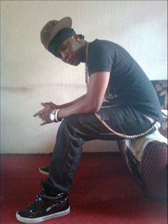 DjCot vs Uche Fox - Stop Stop Man