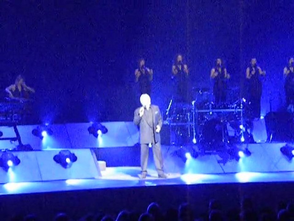 Et puis après     Sardou concert 2011 019